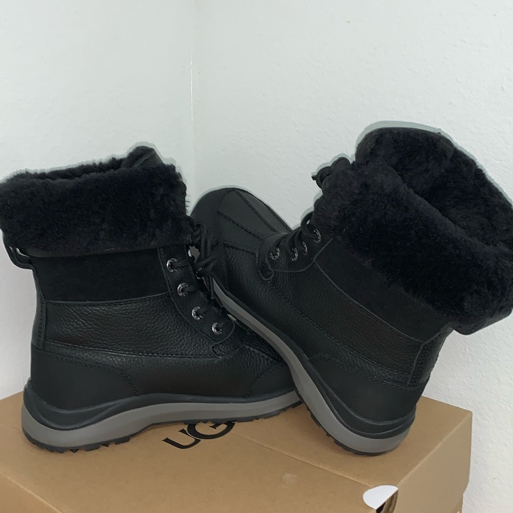 UGG ADIRONDACK BOOT III